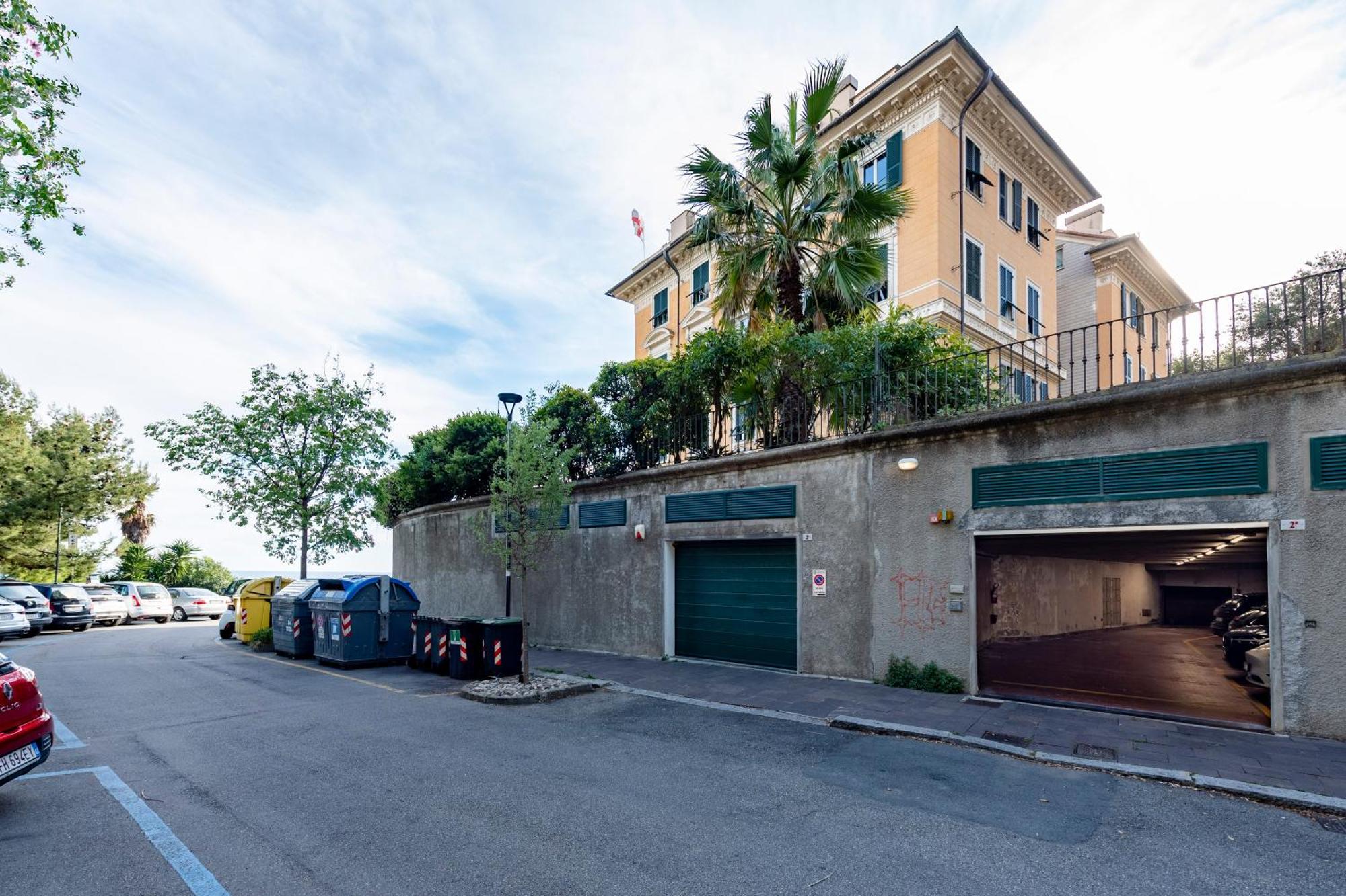 Sea View House Next To Waterfront - Happy Appartamento